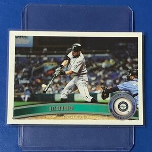 Ichiro #200 2011 Topps Baseball Trading Card